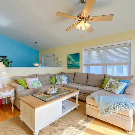 2 Blocks To Shore Atlantic Beach Home With Views!